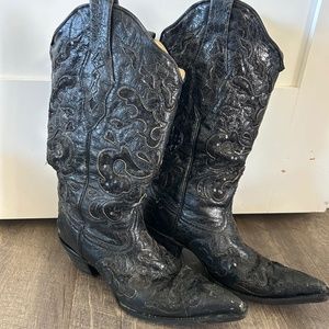 Corral boots